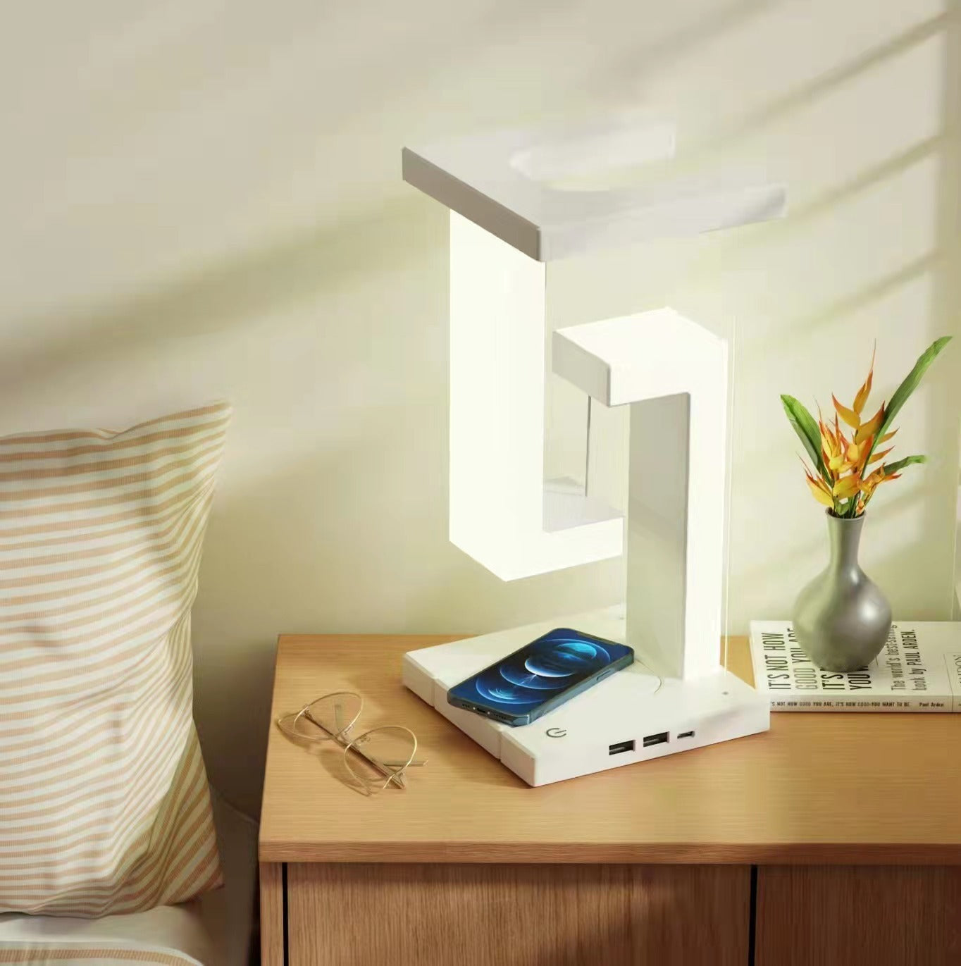 Creative Wireless Charging Table Lamp